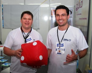Gilson e Ricardo, também do Grupo Build são figuras importantes na empresa. Gilson e Ricardo, também do Grupo Build são figuras importantes na empresa.